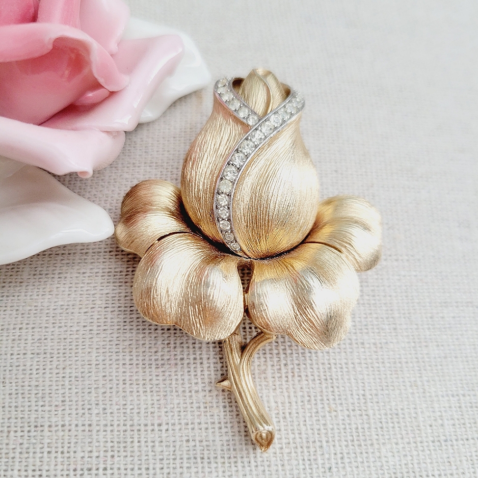 Vintage Trifari Rose Flower Rhinestone Brooch 150$